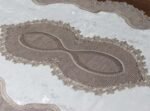 طقم صالون فاخر مكون من ٥ قطع من المخمل والكوردونيه، تصميم أيغون - Image 5