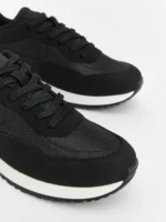 Sneaker 3 - Image 2