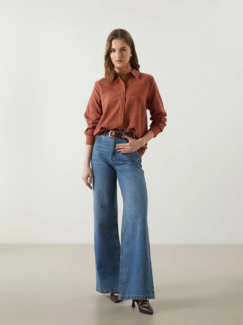 l_20251-s5j689z8-kvm-80-59-88-178_a1 قميص 6 - Image 1