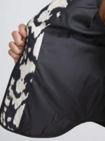 coat15 - Image 4